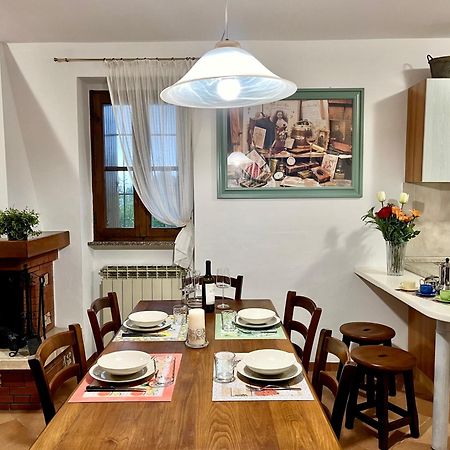 Appartamento Mirella In Centro Storico 卡索莱代尔萨 外观 照片