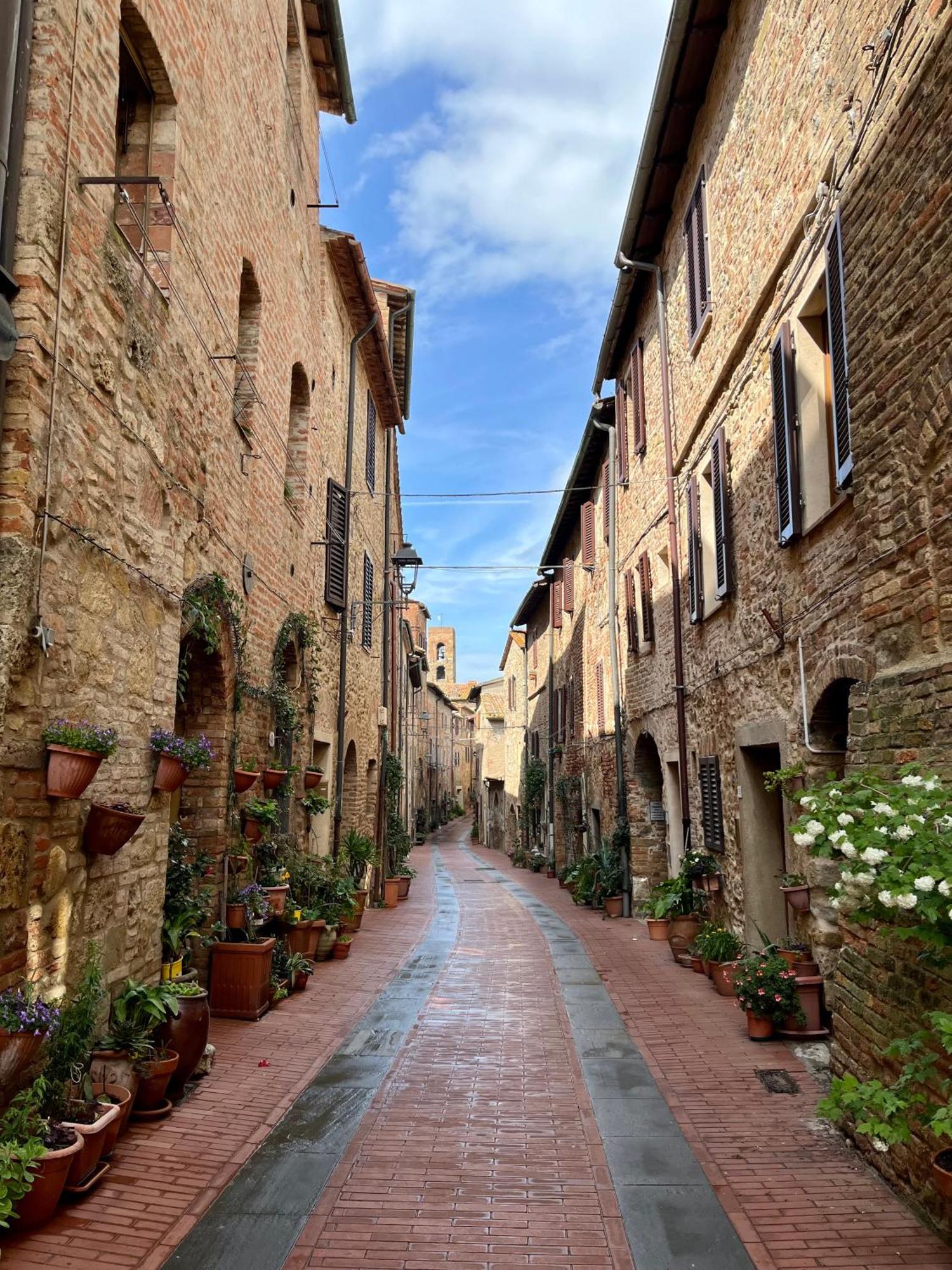 Appartamento Mirella In Centro Storico 卡索莱代尔萨 外观 照片